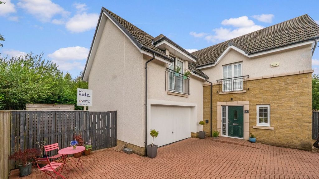 Property photo 1 of 63