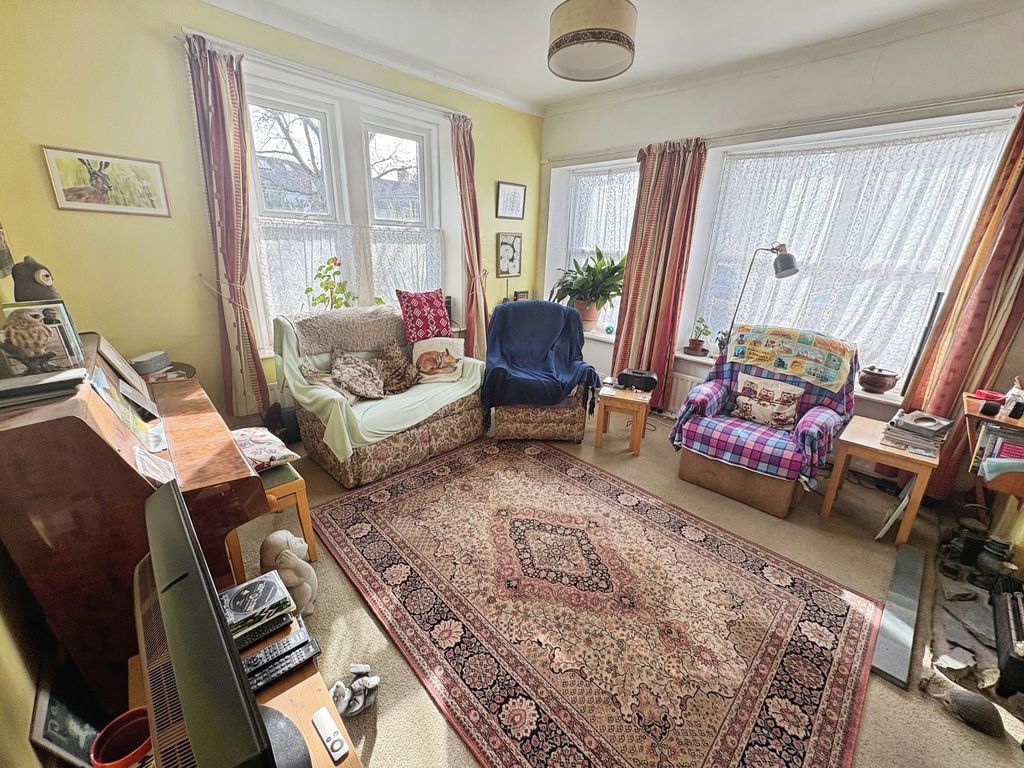 Property photo 3 of 17 Photo 11