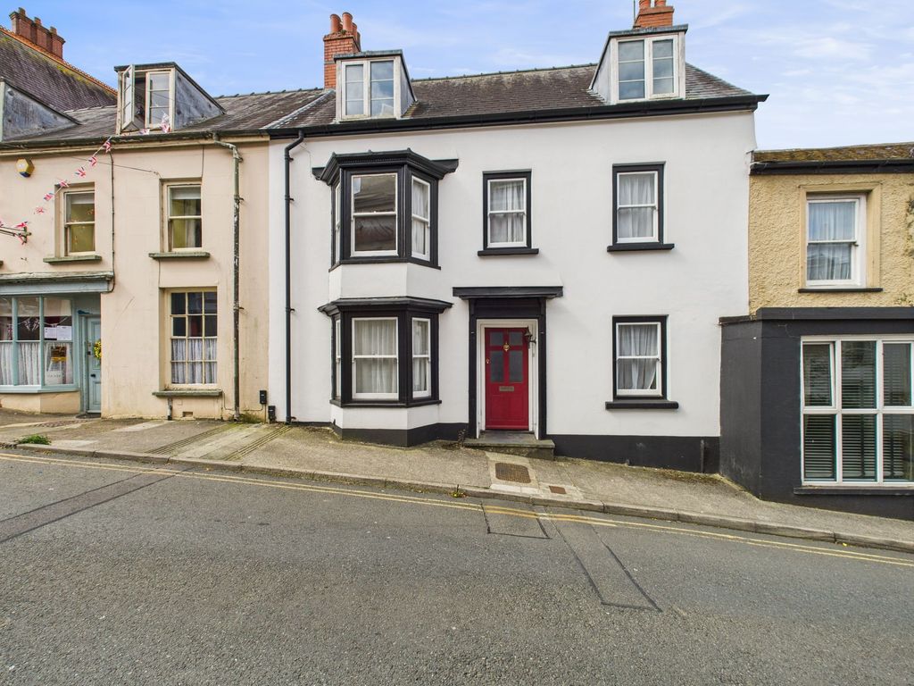 Property photo 1 of 18