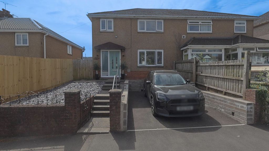 Property photo 1 of 27