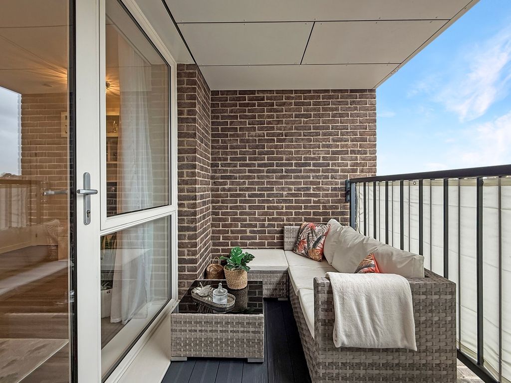 Property photo 3 of 11