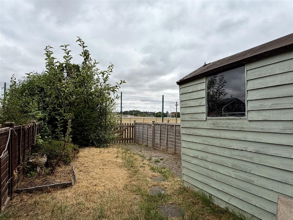 Property photo 2 of 13
