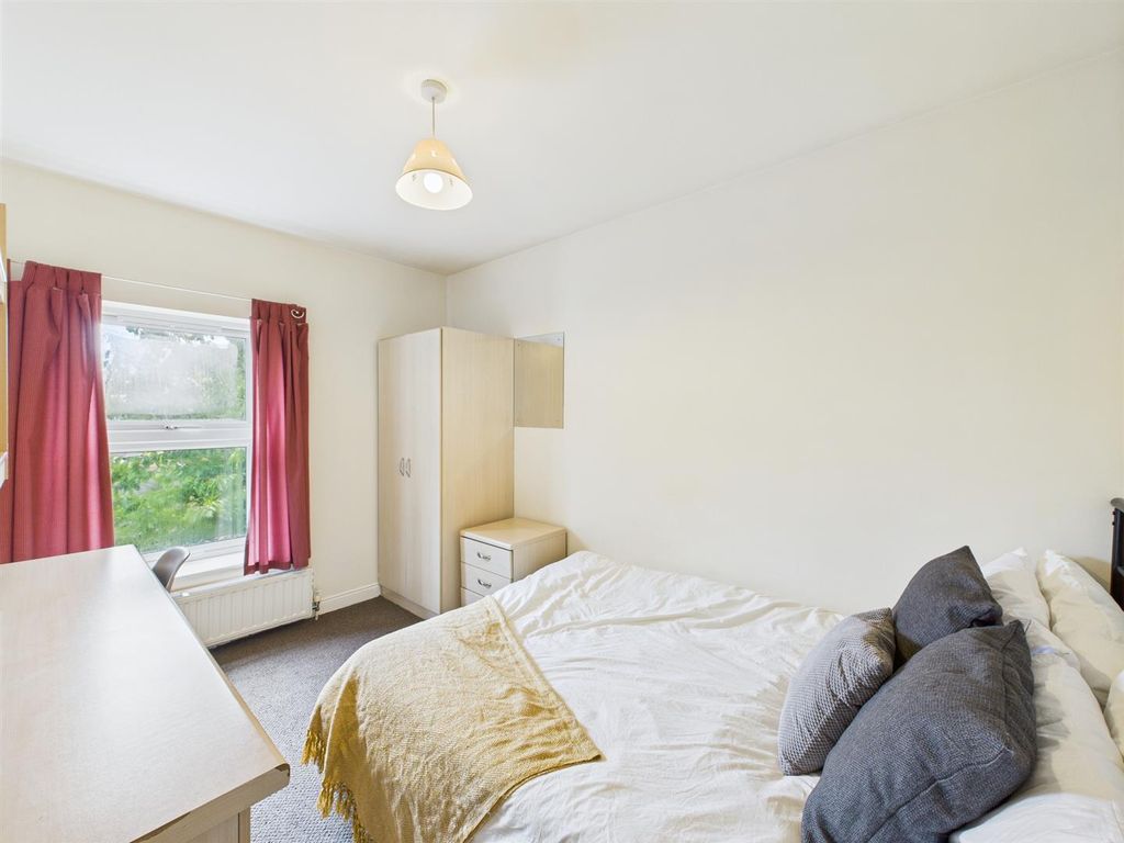 Property photo 3 of 10 Cam04063G0-Pr0097-Still010.Jpg