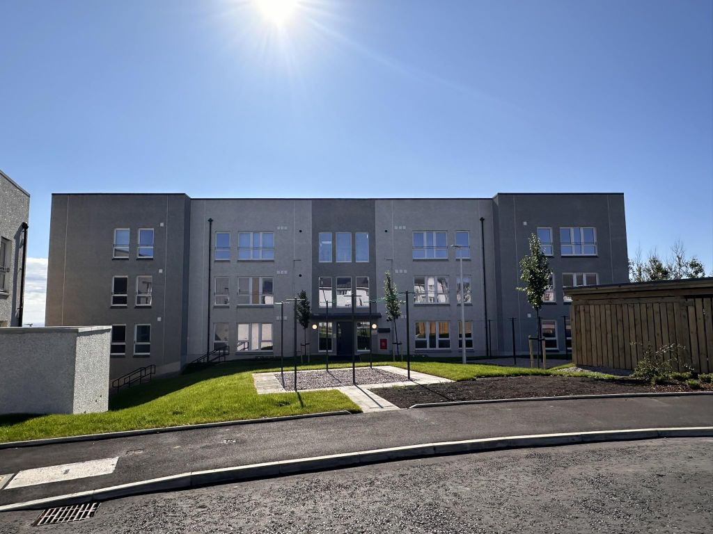 Property photo 1 of 2