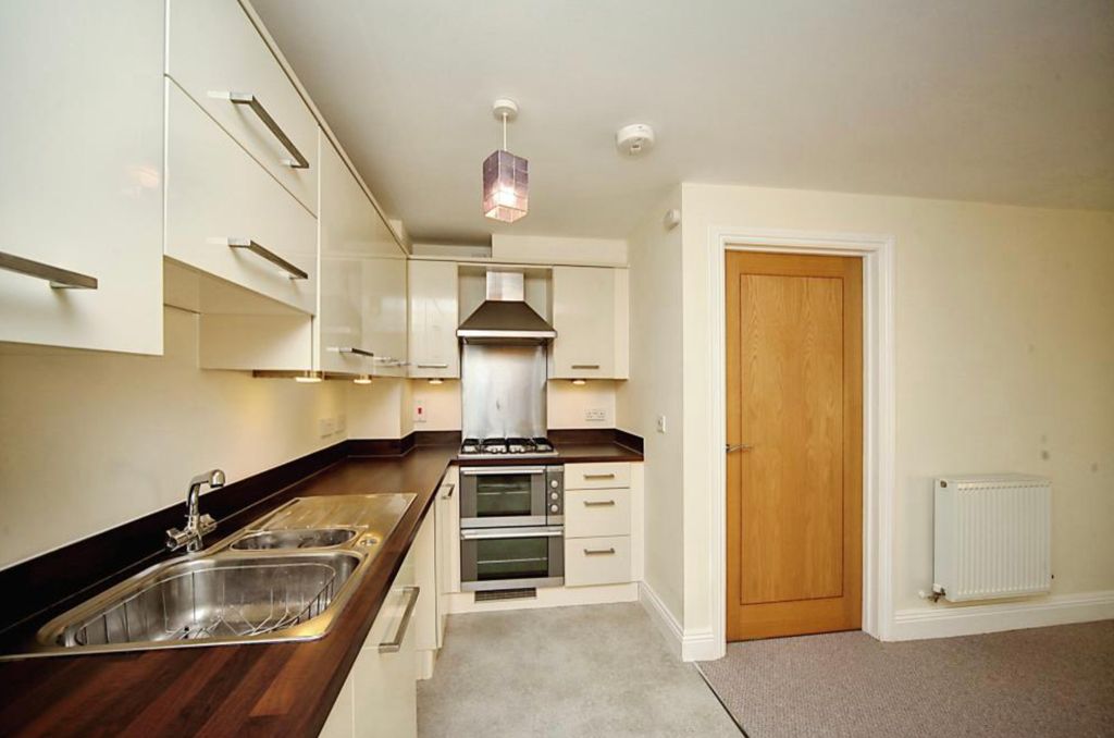 Property photo 2 of 14 Image