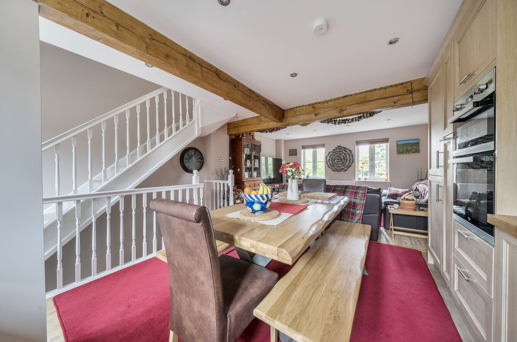 Property photo 2 of 27 13316861668892B5A6129B