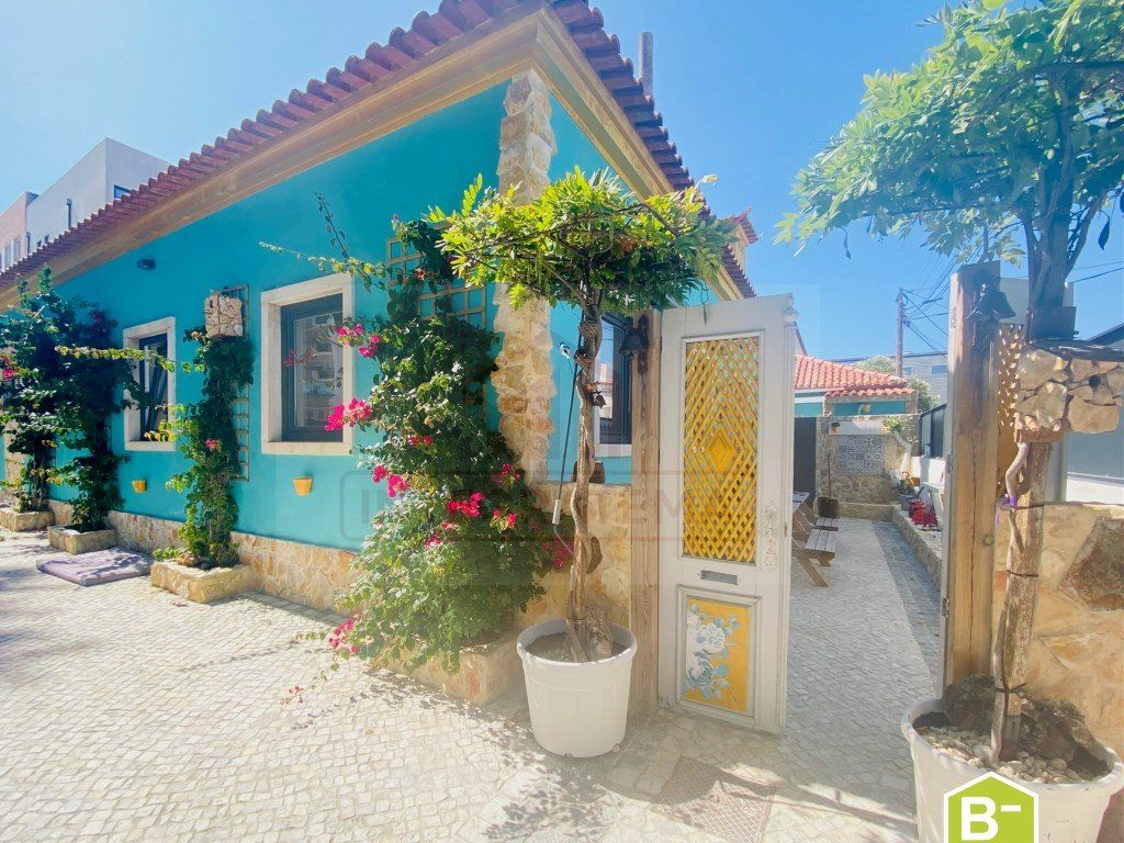 Property photo 1 of 30 Restored House With Annex And Garden - Caldas Da Rainha