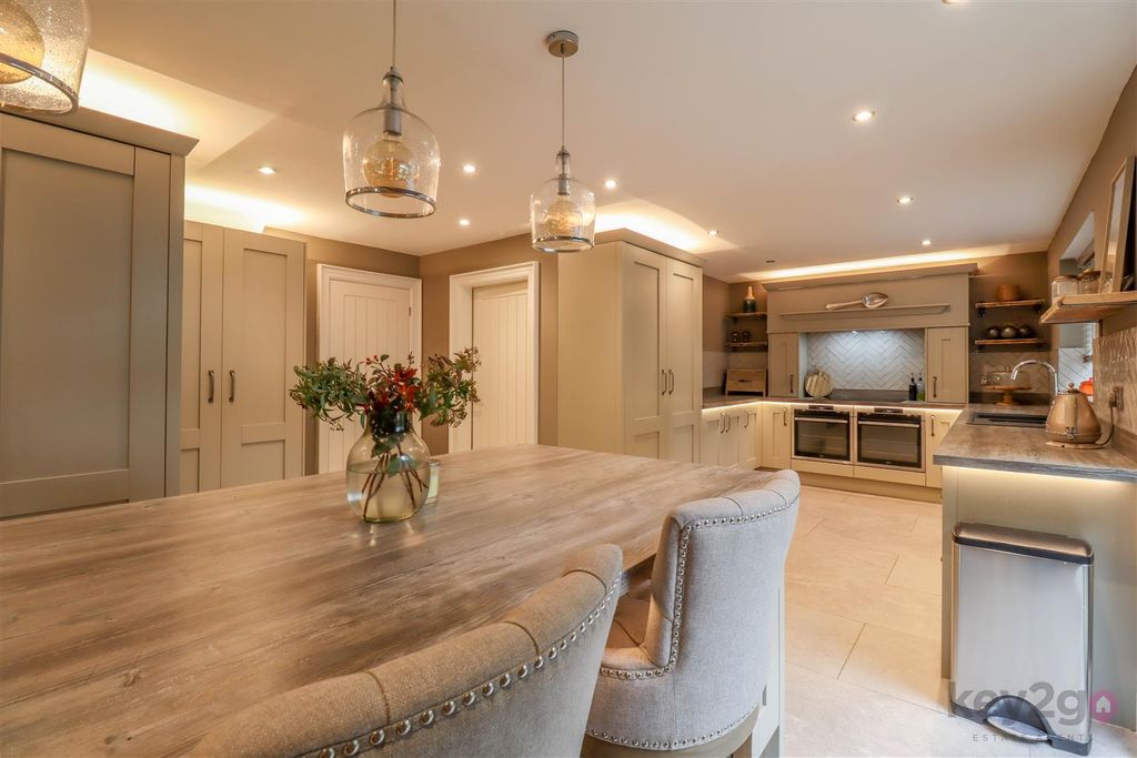 Property photo 3 of 32 Img_1050.Jpg