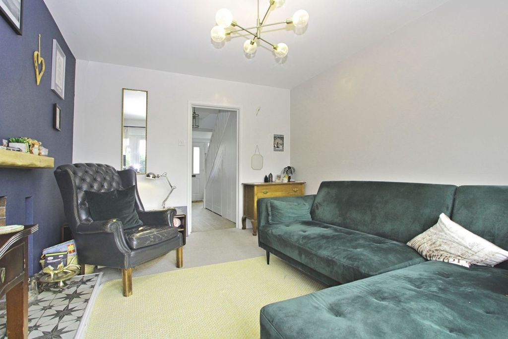 Property photo 3 of 24