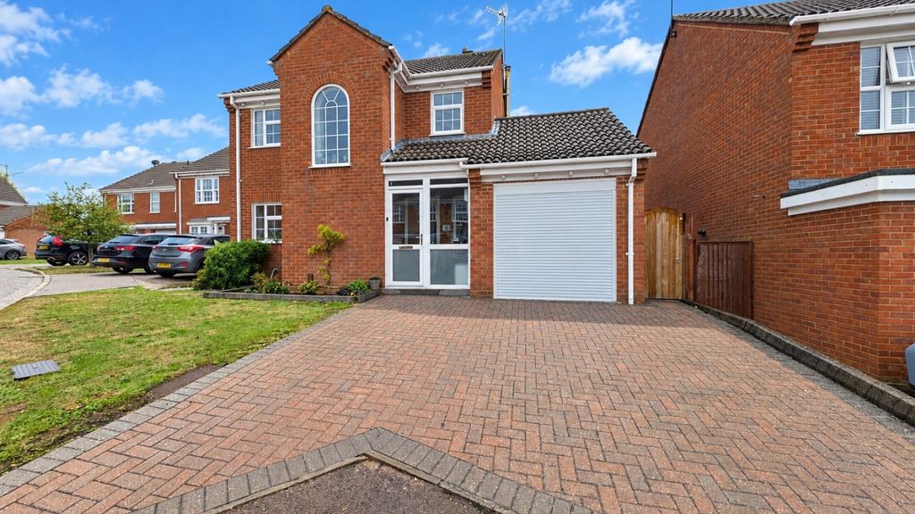 Property photo 1 of 16 File_00000000221c8211ba332A887E857393