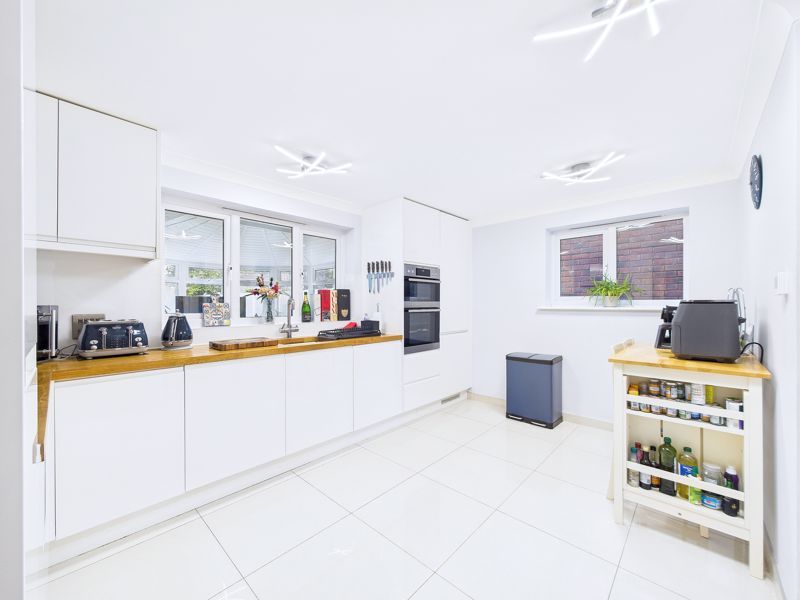 Property photo 3 of 31 Photo 10