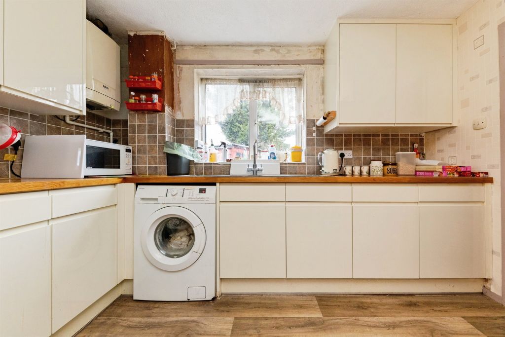 Property photo 3 of 14