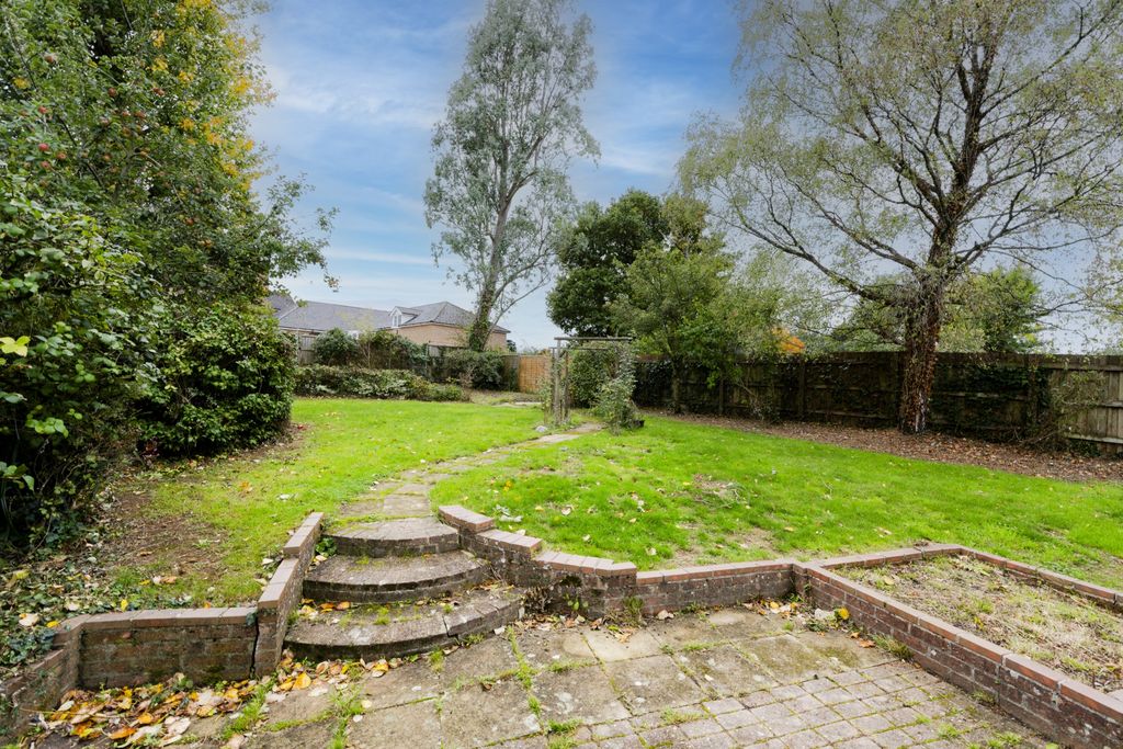 Property photo 2 of 17 Photo 6