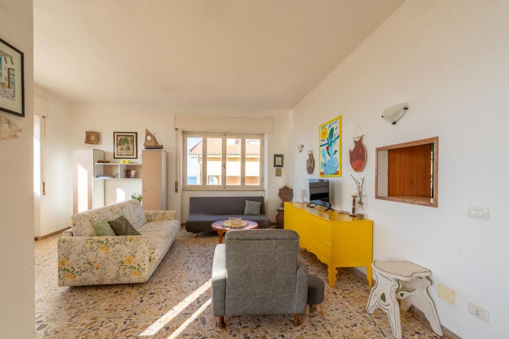 Property photo 3 of 40