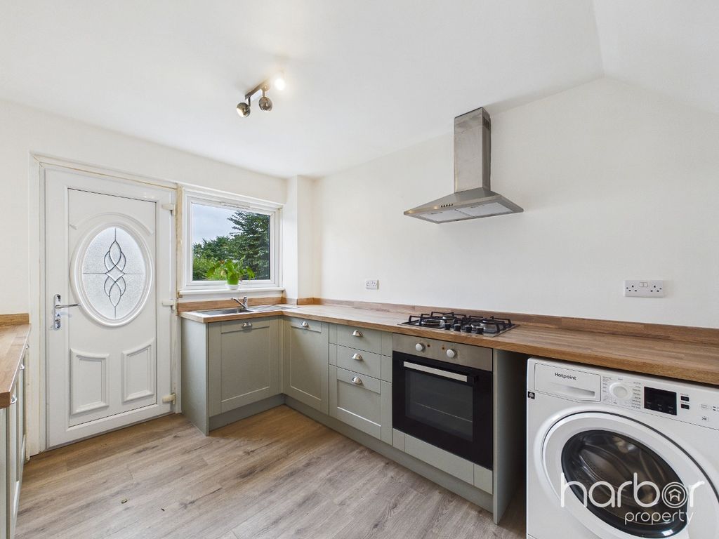 Property photo 3 of 15 5265826
