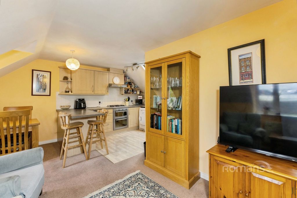 Property photo 2 of 17 Pbox-Img.Jpg
