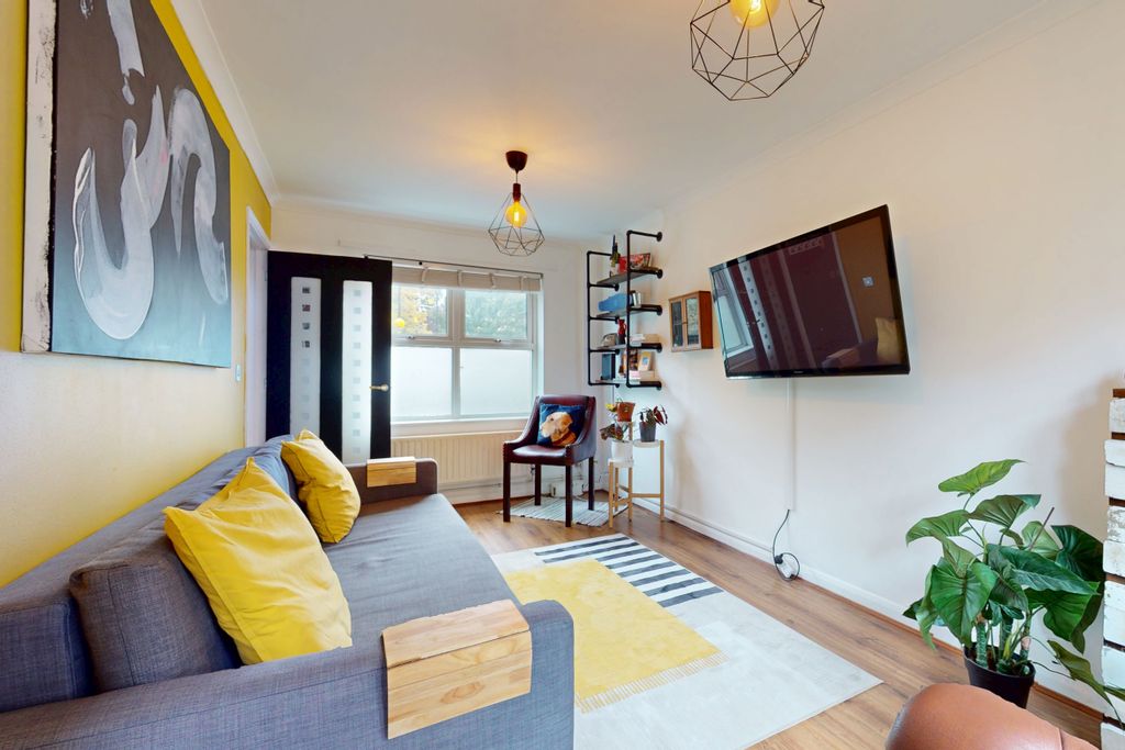 Property photo 3 of 14 Living Room