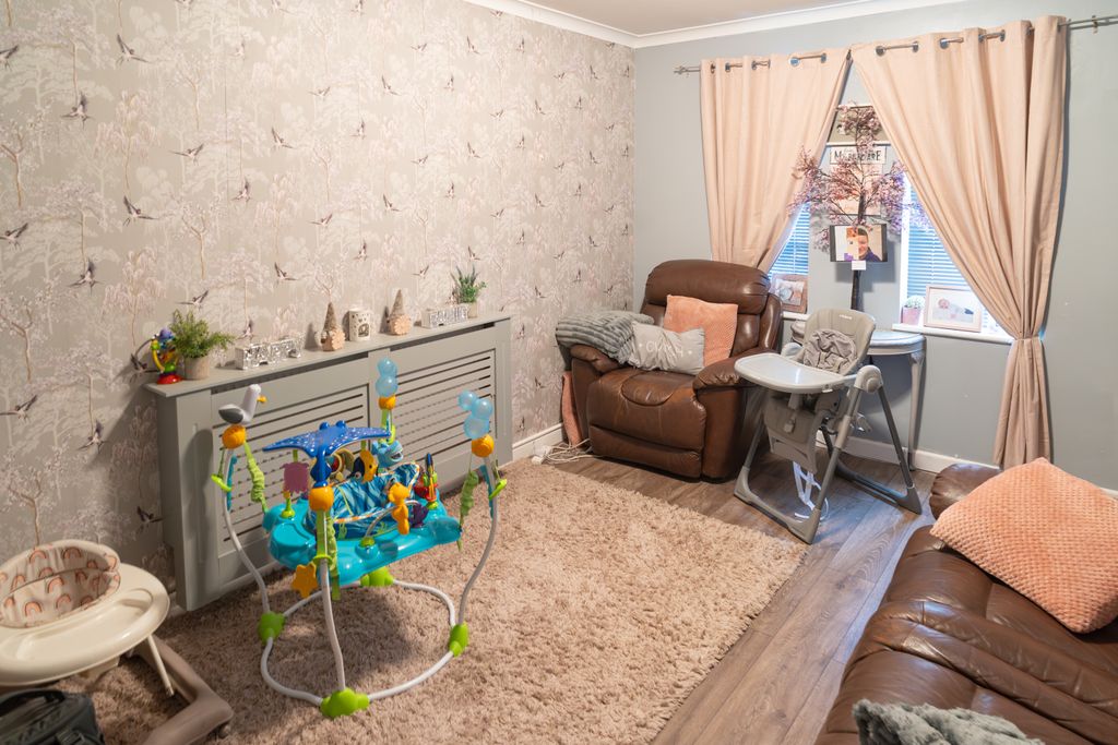 Property photo 3 of 22