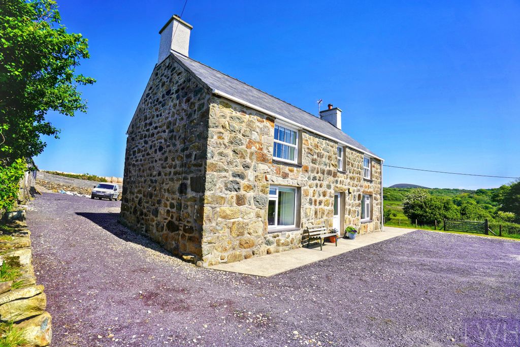 Property photo 3 of 36 Stone Elevations