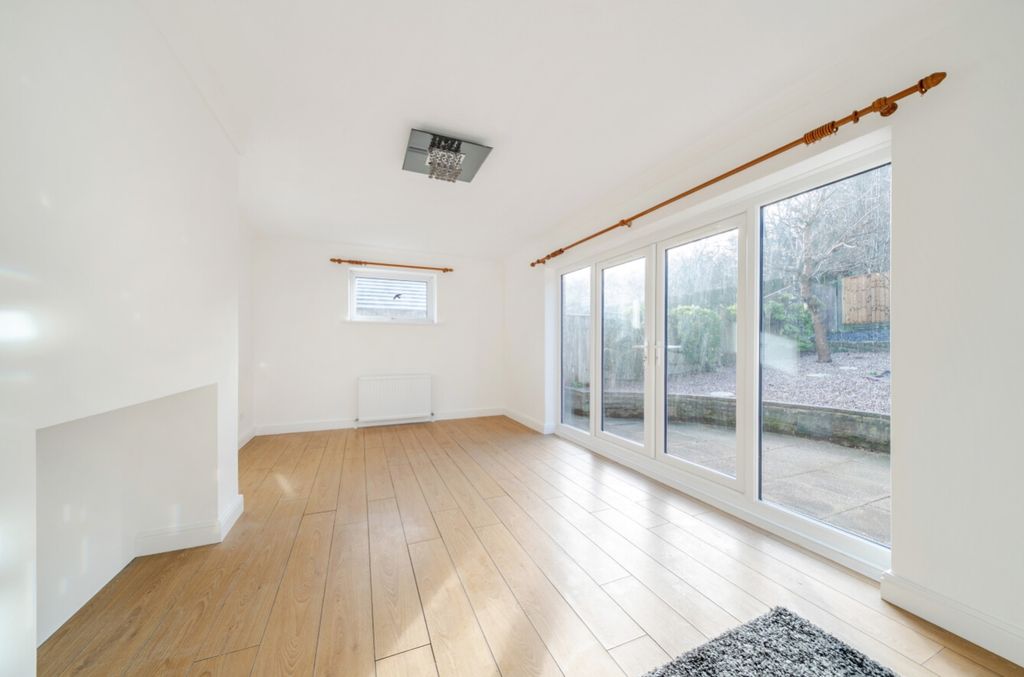 Property photo 2 of 26 1405120-23-6979F4E0F2c65