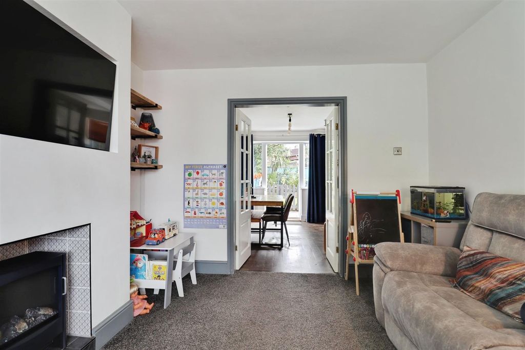 Property photo 3 of 19 54c4A29B-Img_2792-Img_2794.Jpg