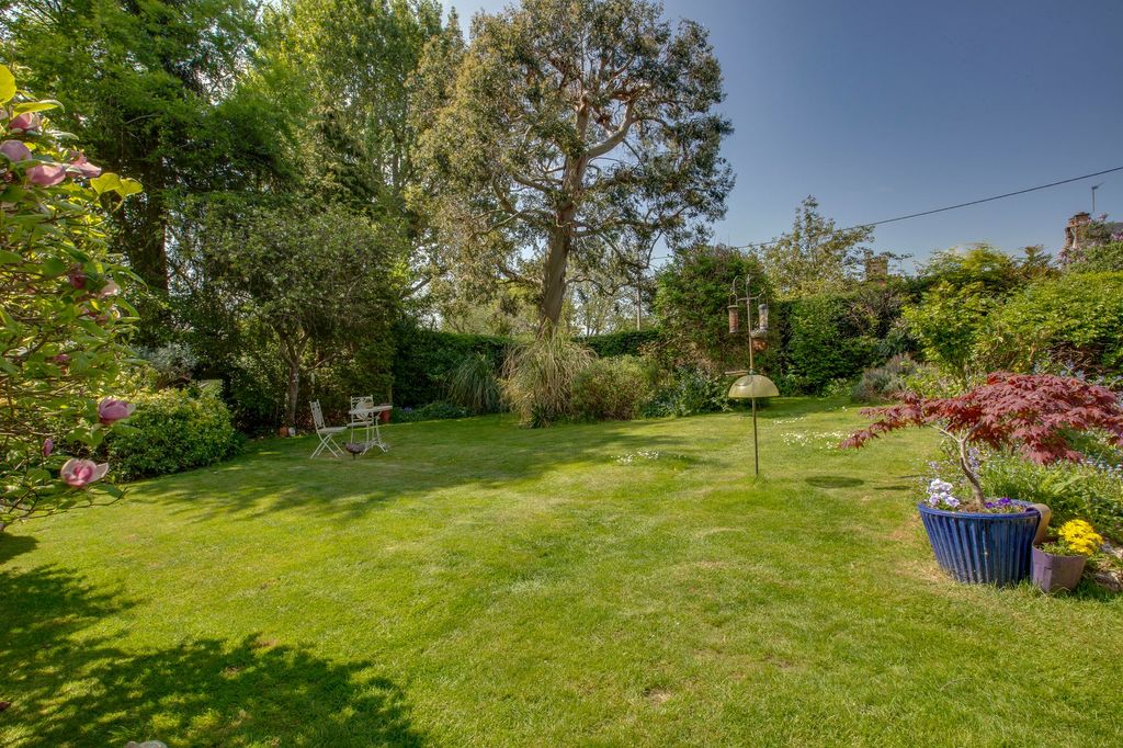 Property photo 3 of 20