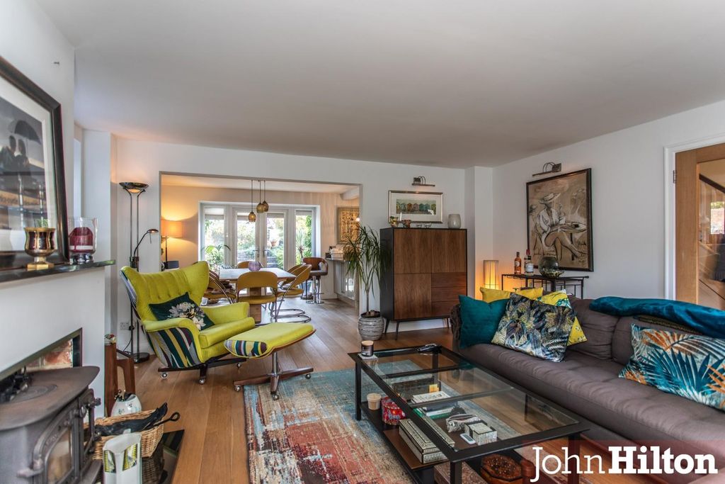 Property photo 3 of 26 Beacon Court-52.Jpg