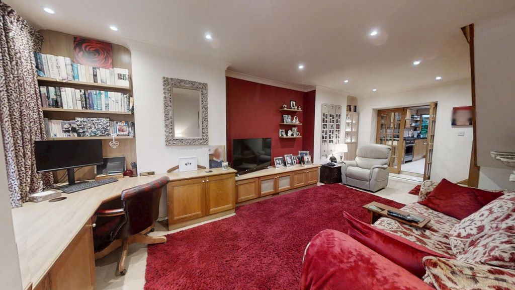 Property photo 2 of 20 Reforne-Portland-Dorset-UK-12082025_140800