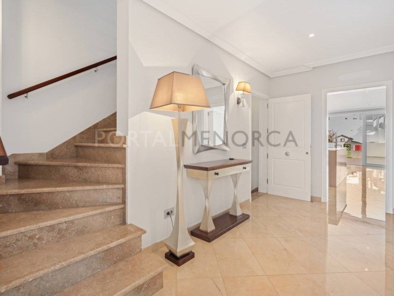 Property photo 1 of 43
