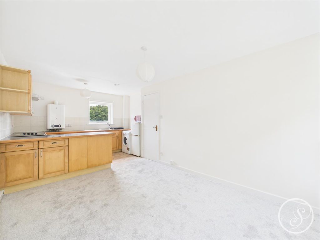 Property photo 3 of 9 Cam02071G0-Pr0668-Still003.Jpg