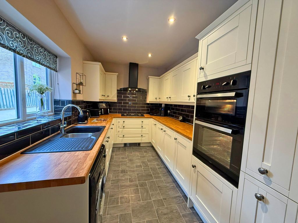 Property photo 2 of 9 Img_8885