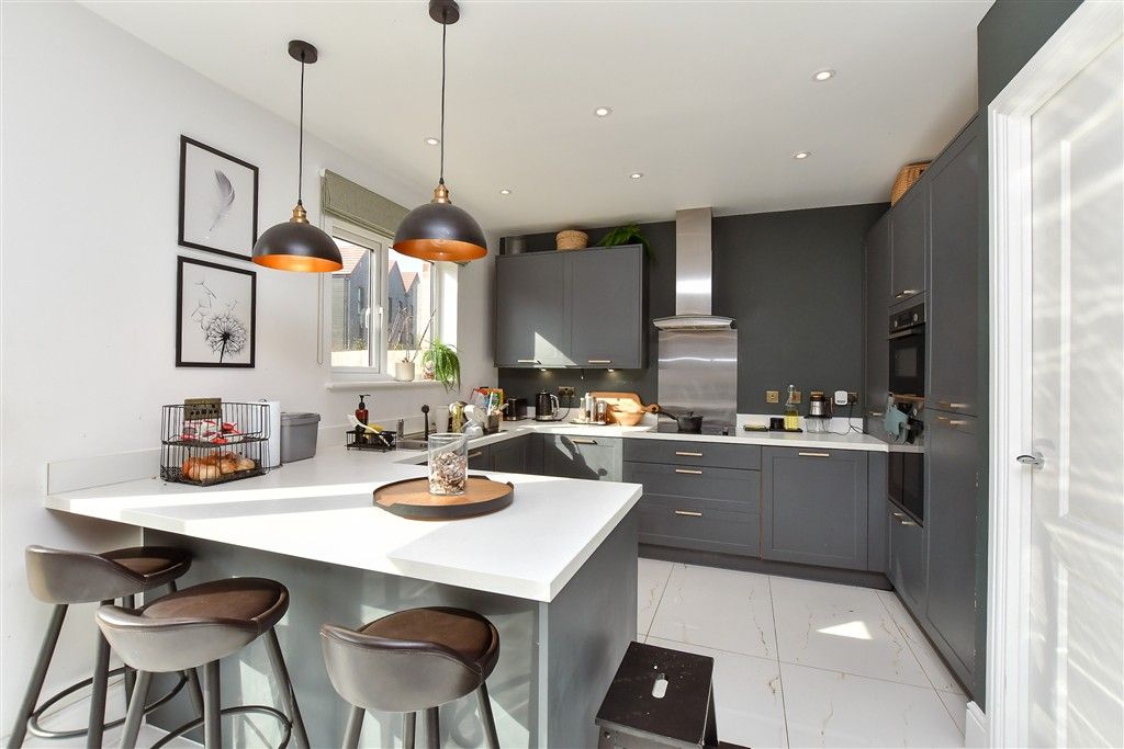 Property photo 3 of 10 Kitchen/Diner