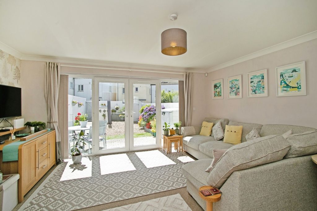Property photo 2 of 13 Pbox-Img.Jpg