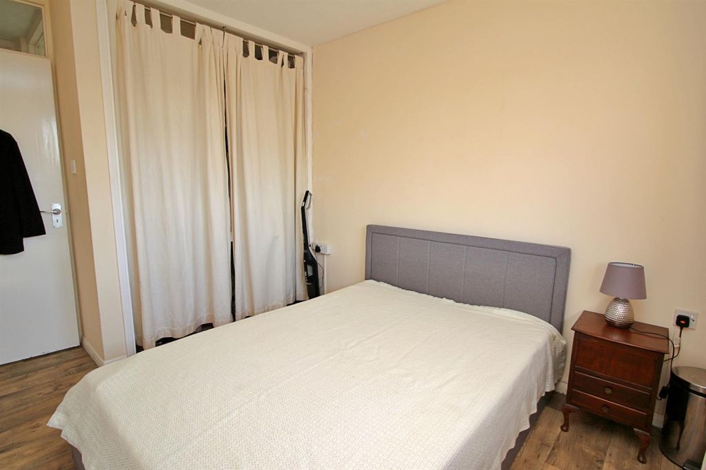 Additional image 14 of 2 bed flat for saleThe Limes, London Road, Halesworth IP19