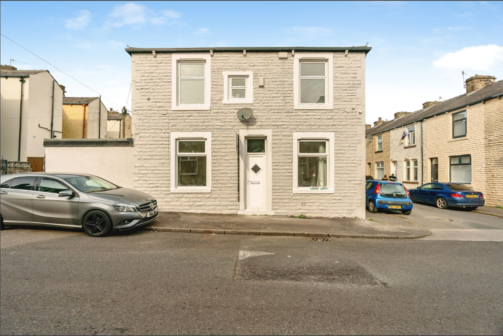Property photo 1 of 9