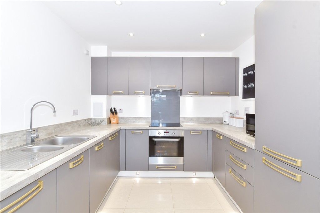 Property photo 3 of 13 Kitchen/Diner