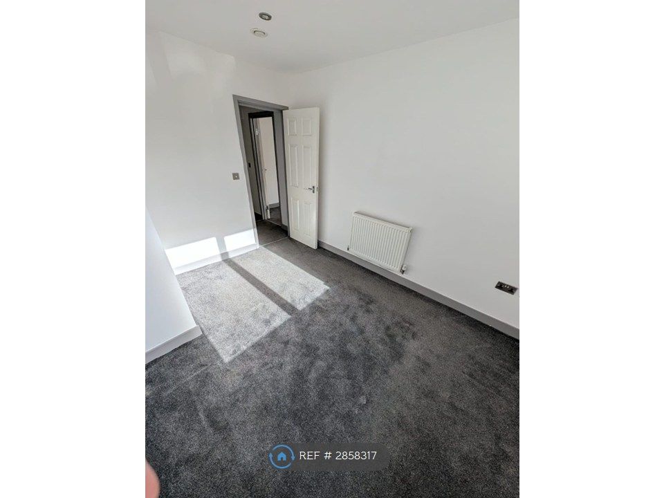 Property photo 3 of 3