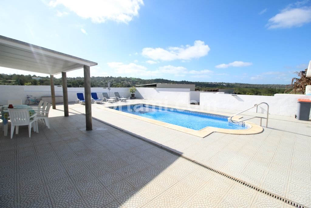 Property photo 1 of 39