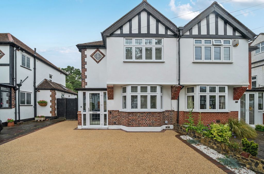 Property photo 1 of 18 1472781-17-6A32A5...