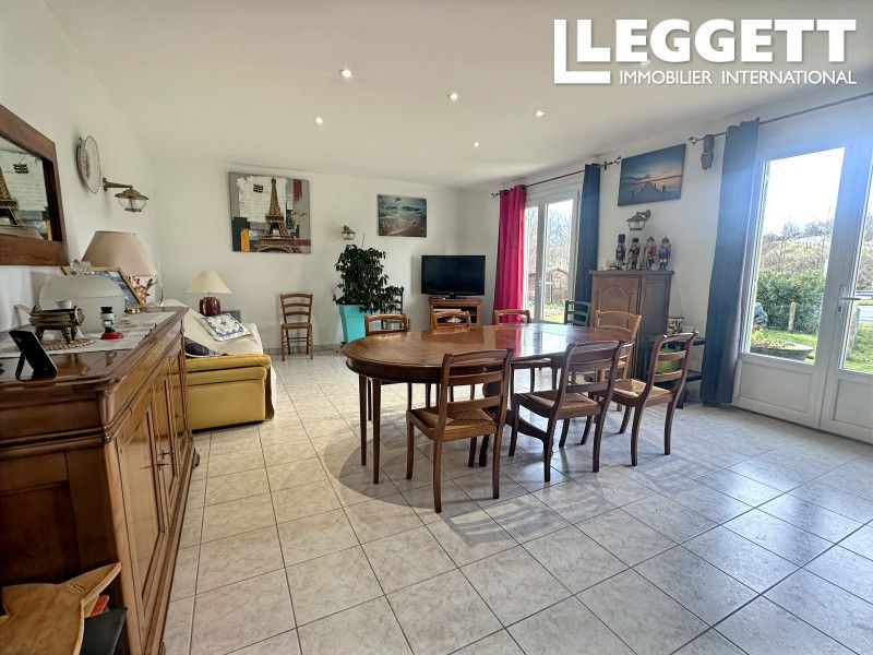 Property photo 3 of 10