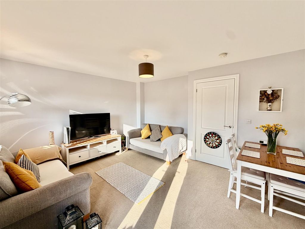 Property photo 2 of 17 2