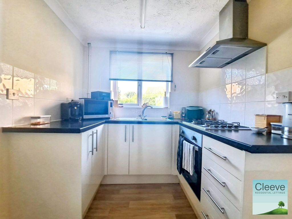 Property photo 2 of 13 1000169054