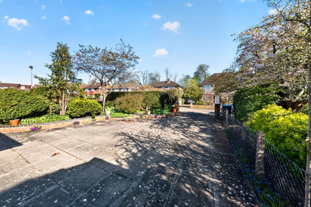 Property photo 2 of 29