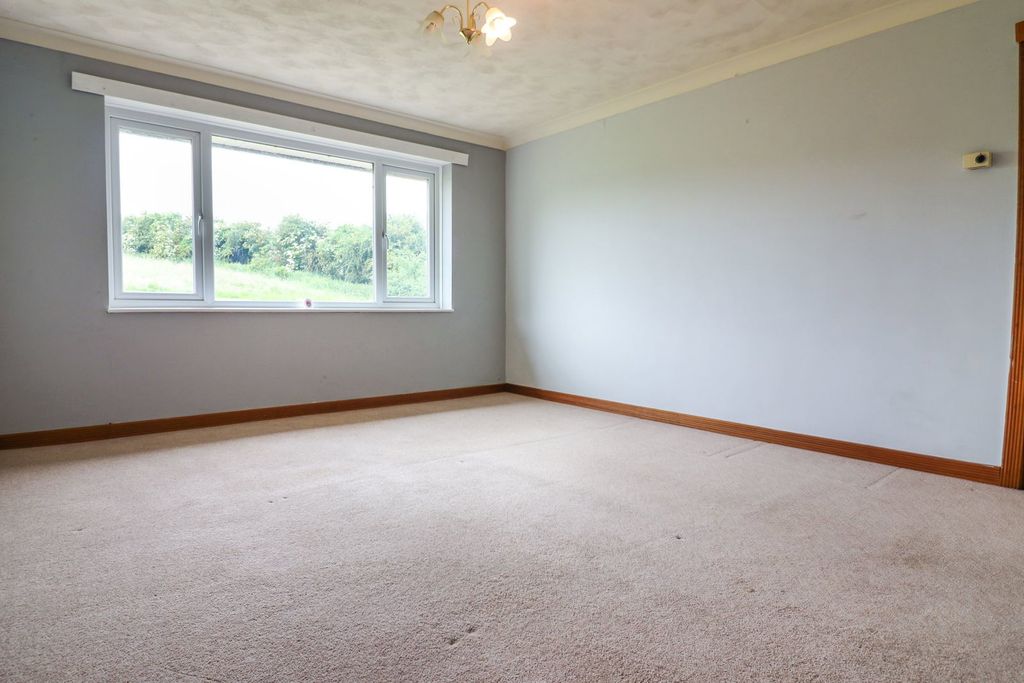 Additional image 19 of 6 bed detached house for saleSt. Barnabas Road, Barnetby DN38
