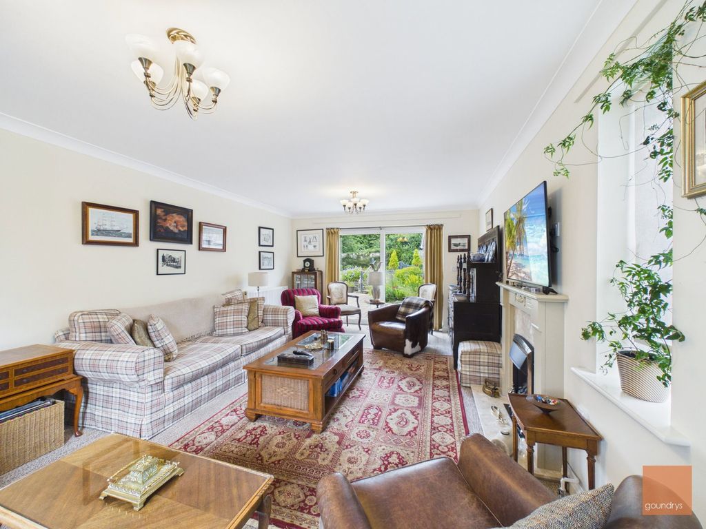 Property photo 3 of 32
