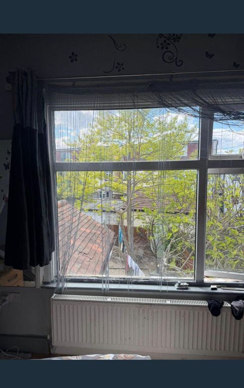 Property photo 1 of 2