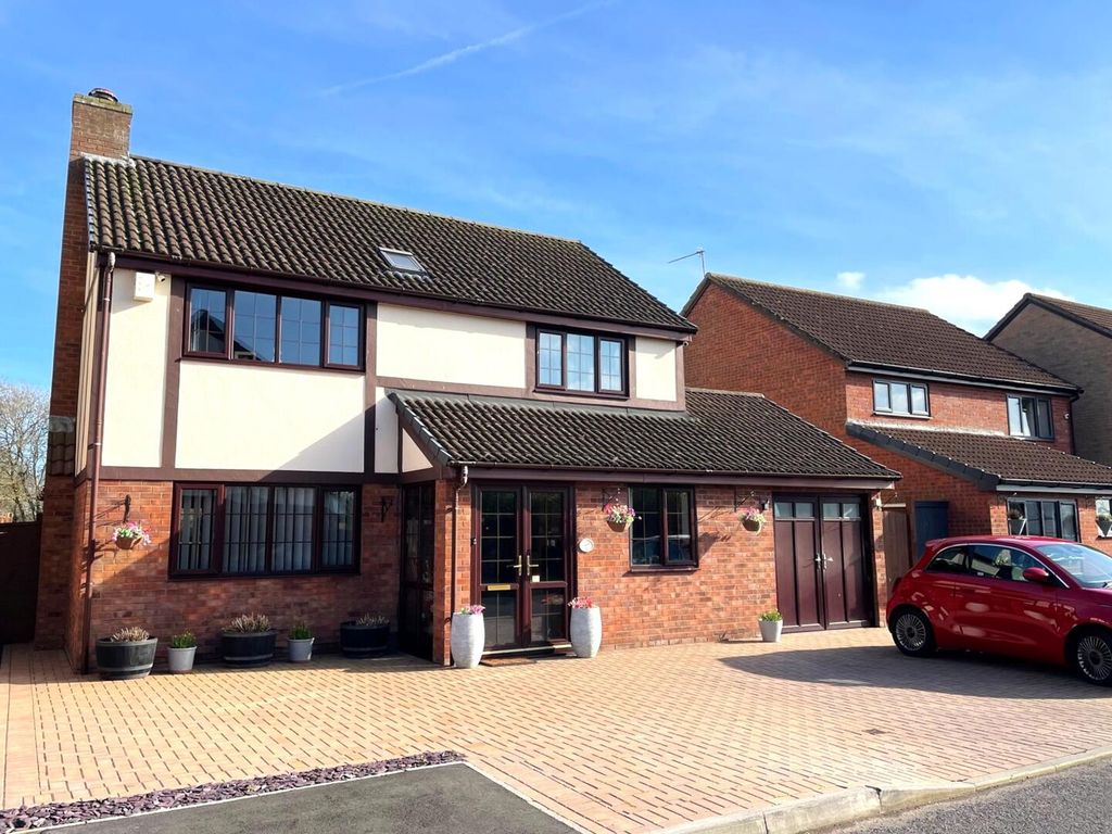 Property photo 1 of 30 Front (Exterior)