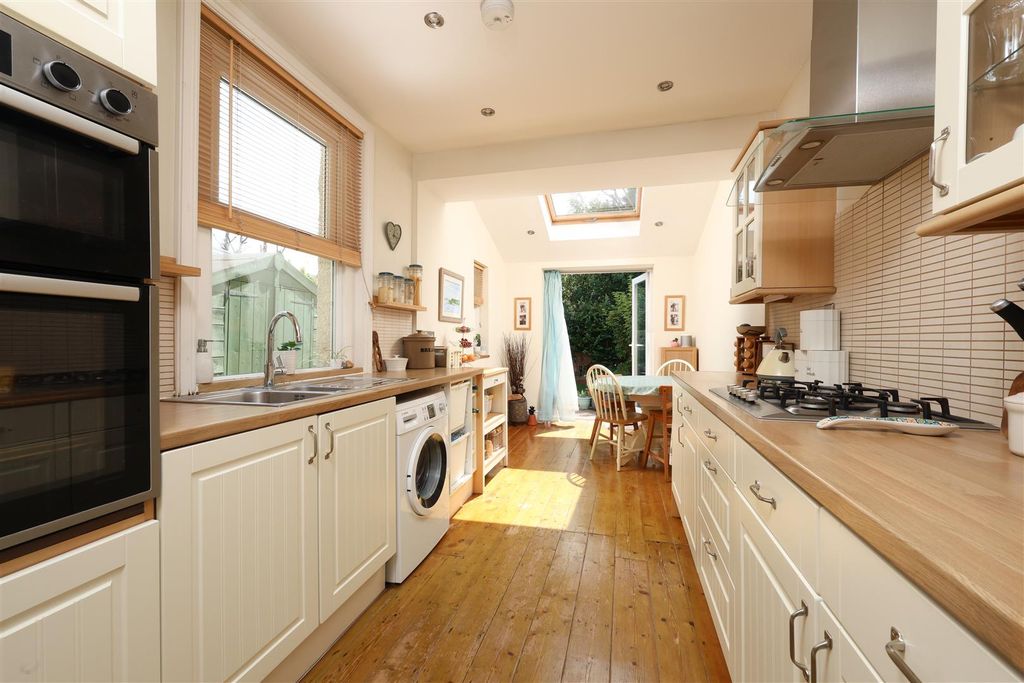 Property photo 3 of 15