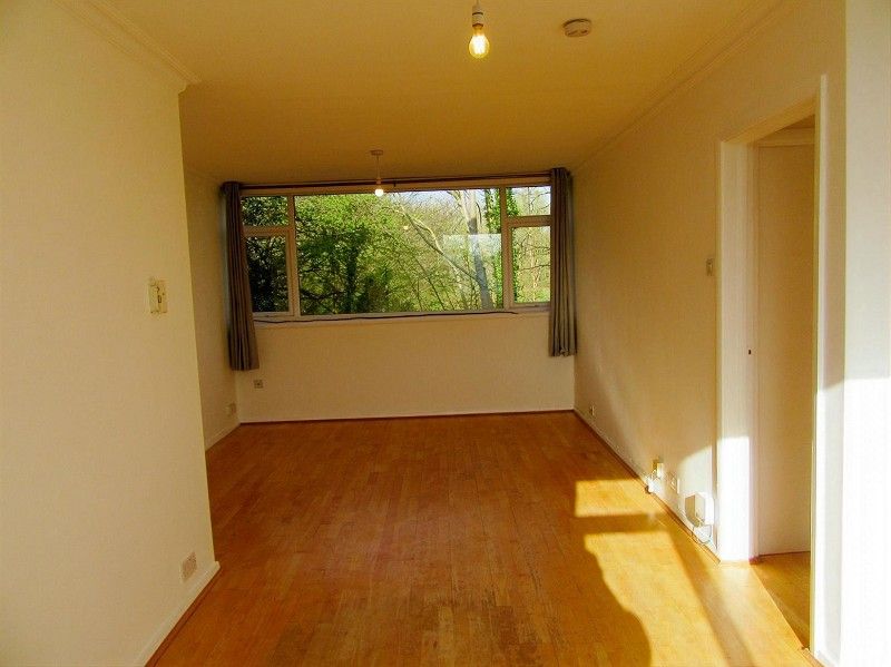 Property photo 2 of 6 Living Room