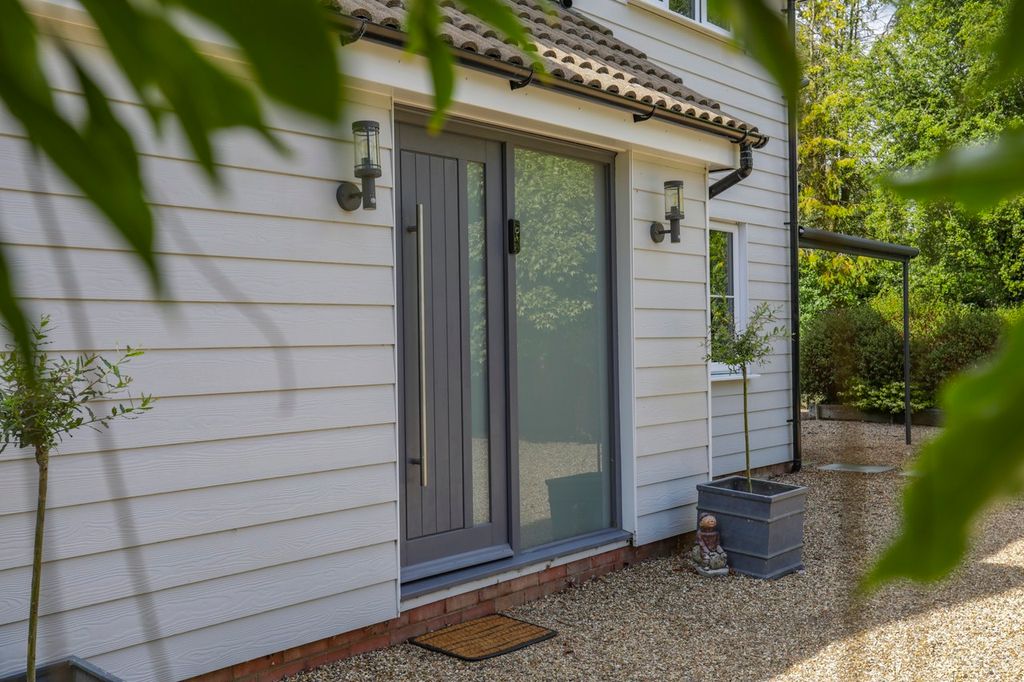 Property photo 2 of 25 9T5A9895